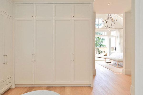 Floor-to-Ceiling closet Units